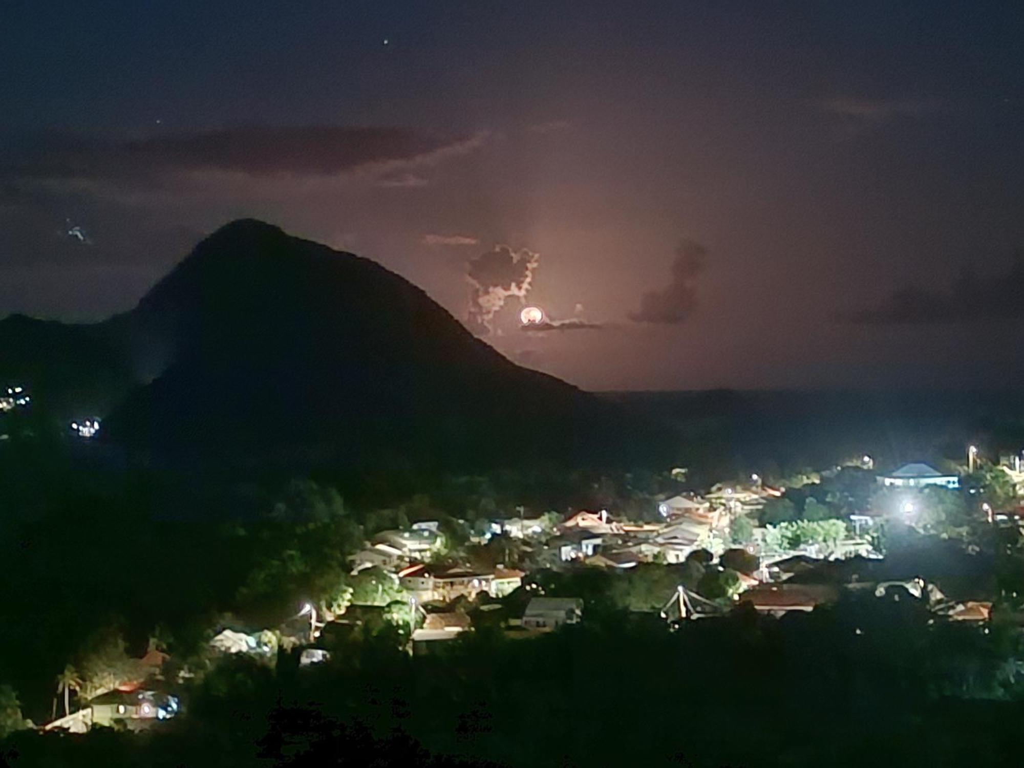 Ti Kaz Anoli Vue Epoustouflante Sur La Baie Villa Terre-de-Bas Dış mekan fotoğraf